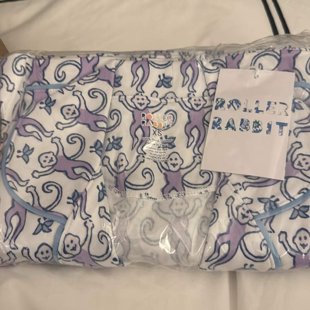 Roller Rabbit pajamas - Picture 2 of 4